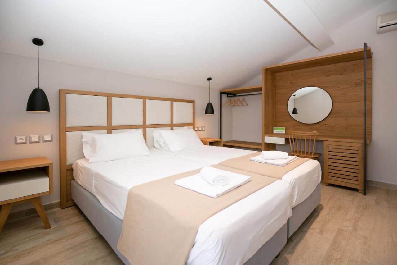 Electra Aparthotel 2*